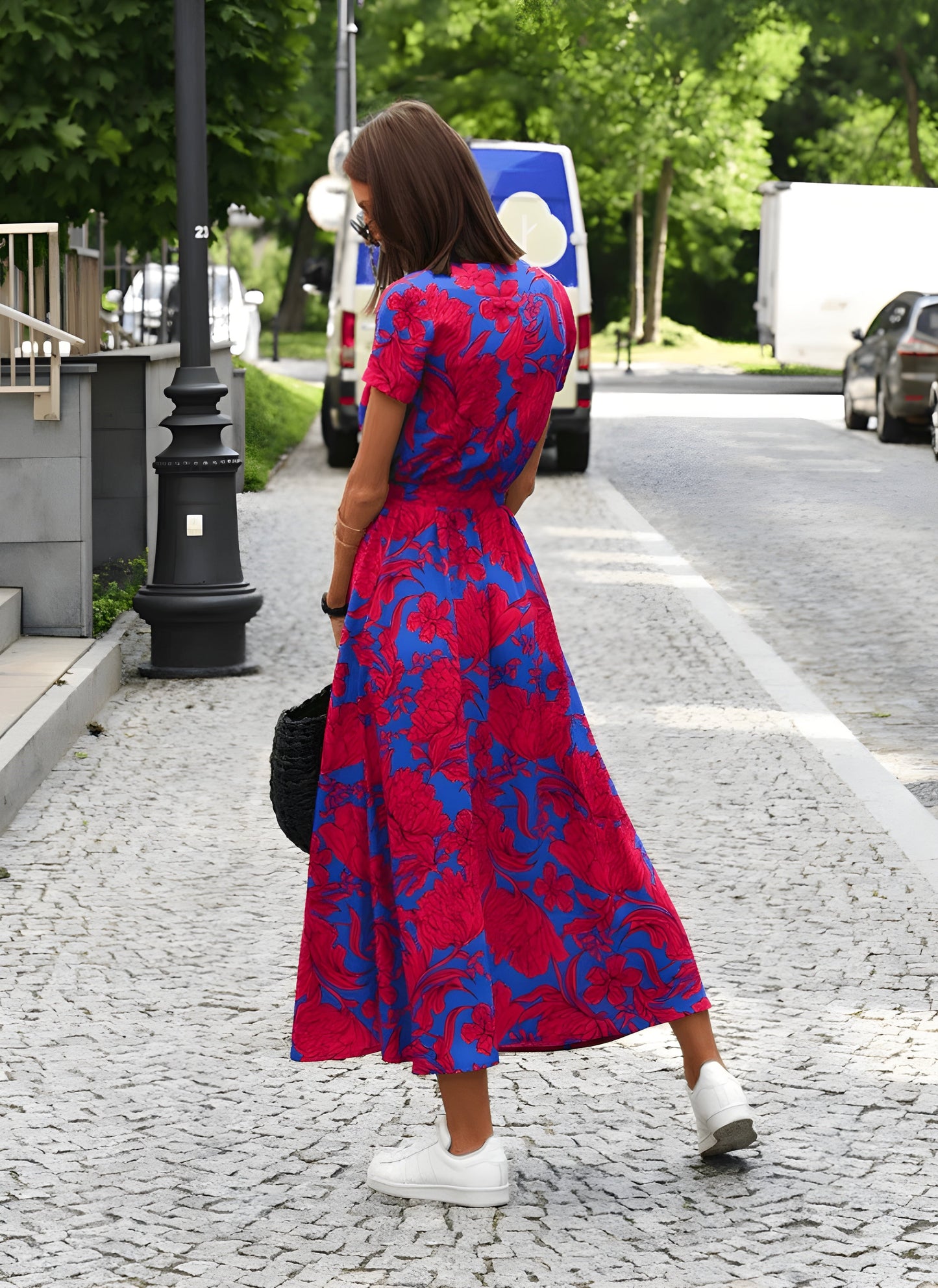 Rose - Midi Dress with Floral Pattern