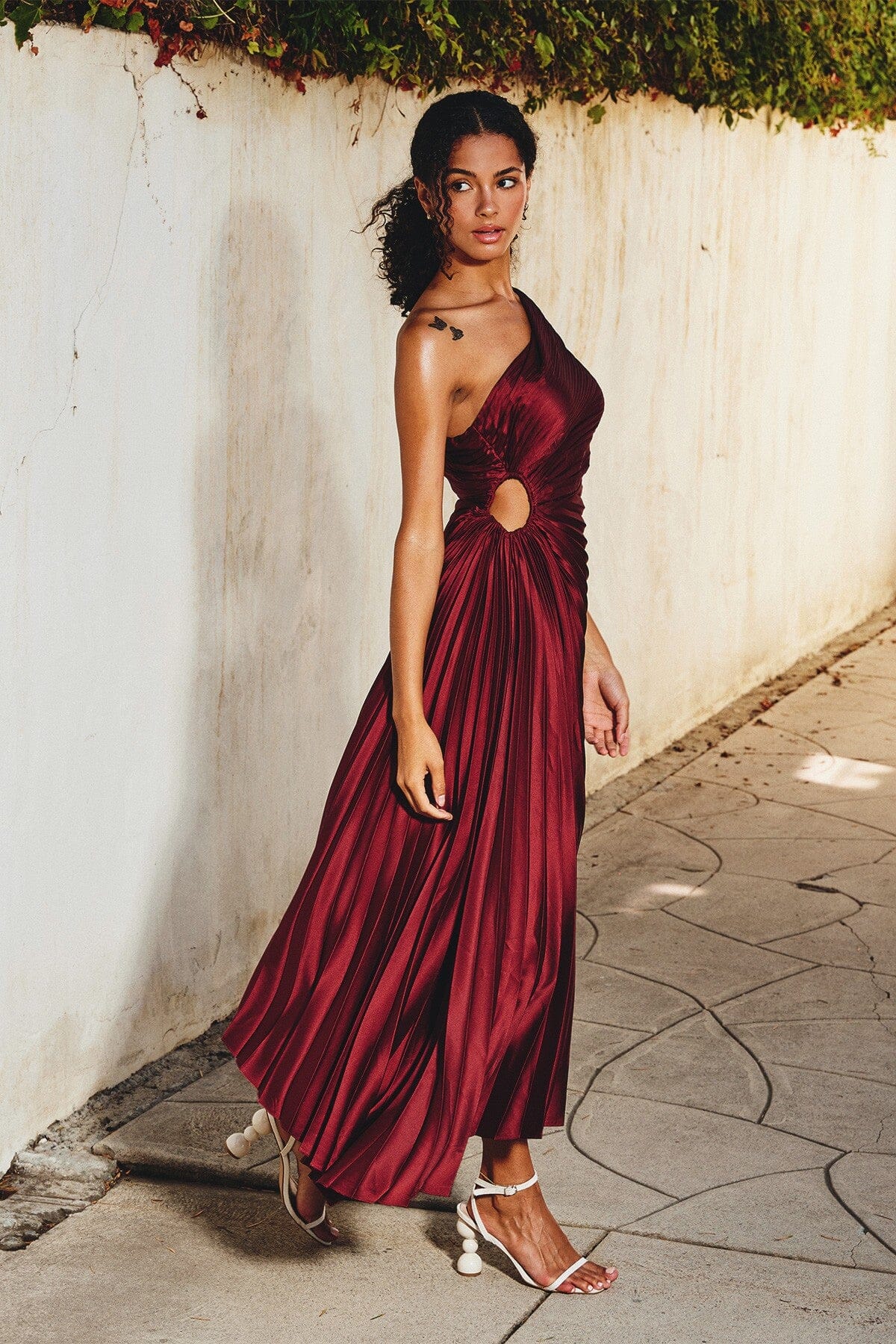 Sylviana - One-Shoulder Pleated Dress