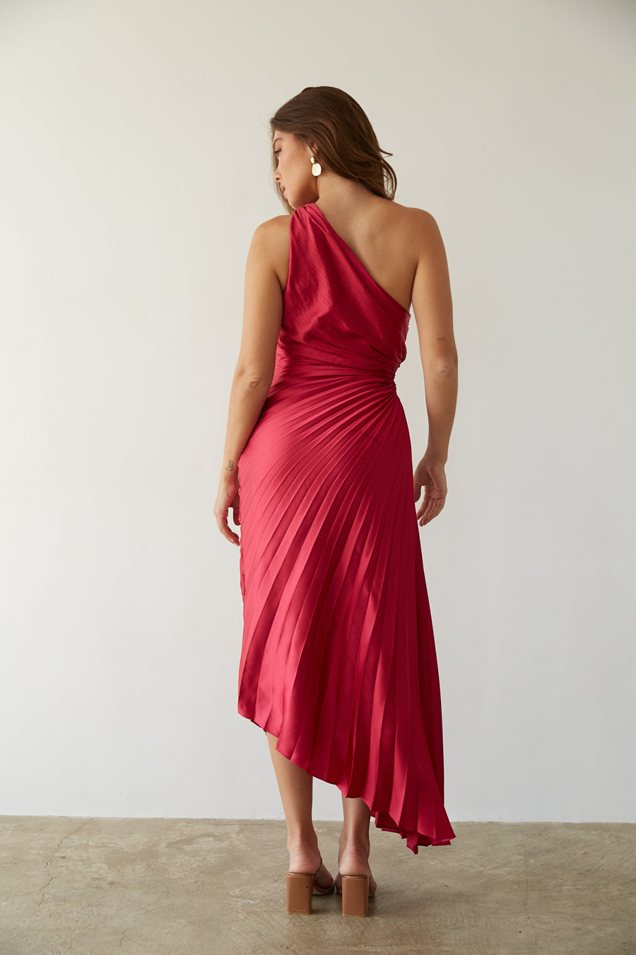 Sylviana - One-Shoulder Pleated Dress